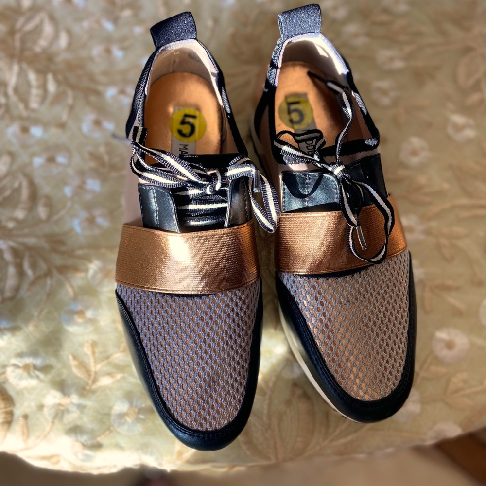 Steve Madden Rose Gold New Sneakers Size 5